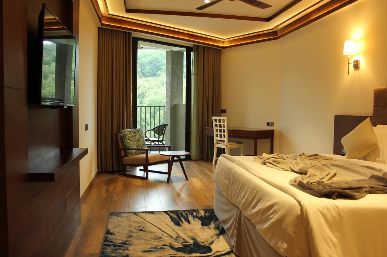 Niraamaya Retreats Samroha Athirappilly 외부 사진
